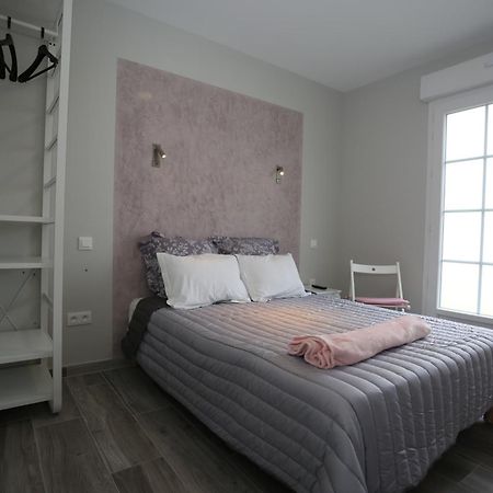 Le Merle Blanc Louchats Otel Dış mekan fotoğraf